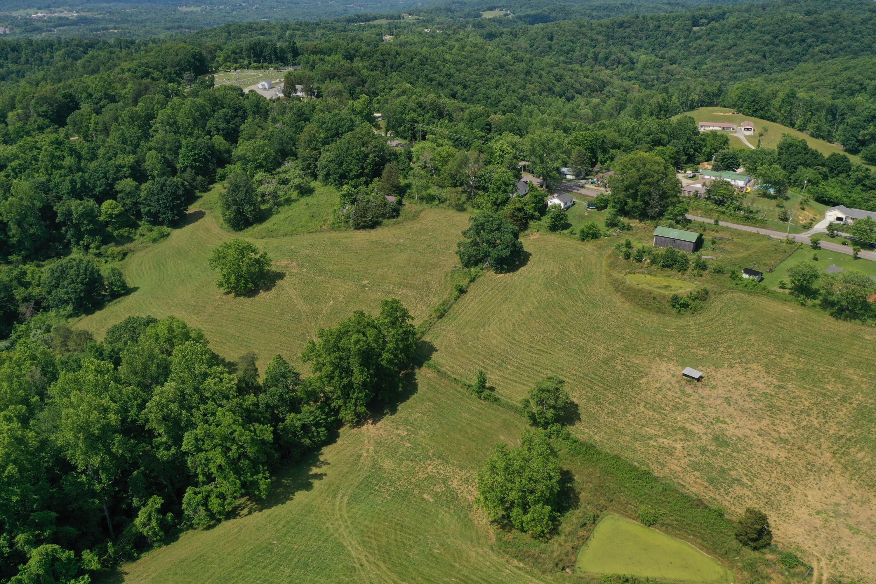 1260 Pinecrest Road Jacksboro, TN 37757 - Photo 3 of 28 DJI_0508