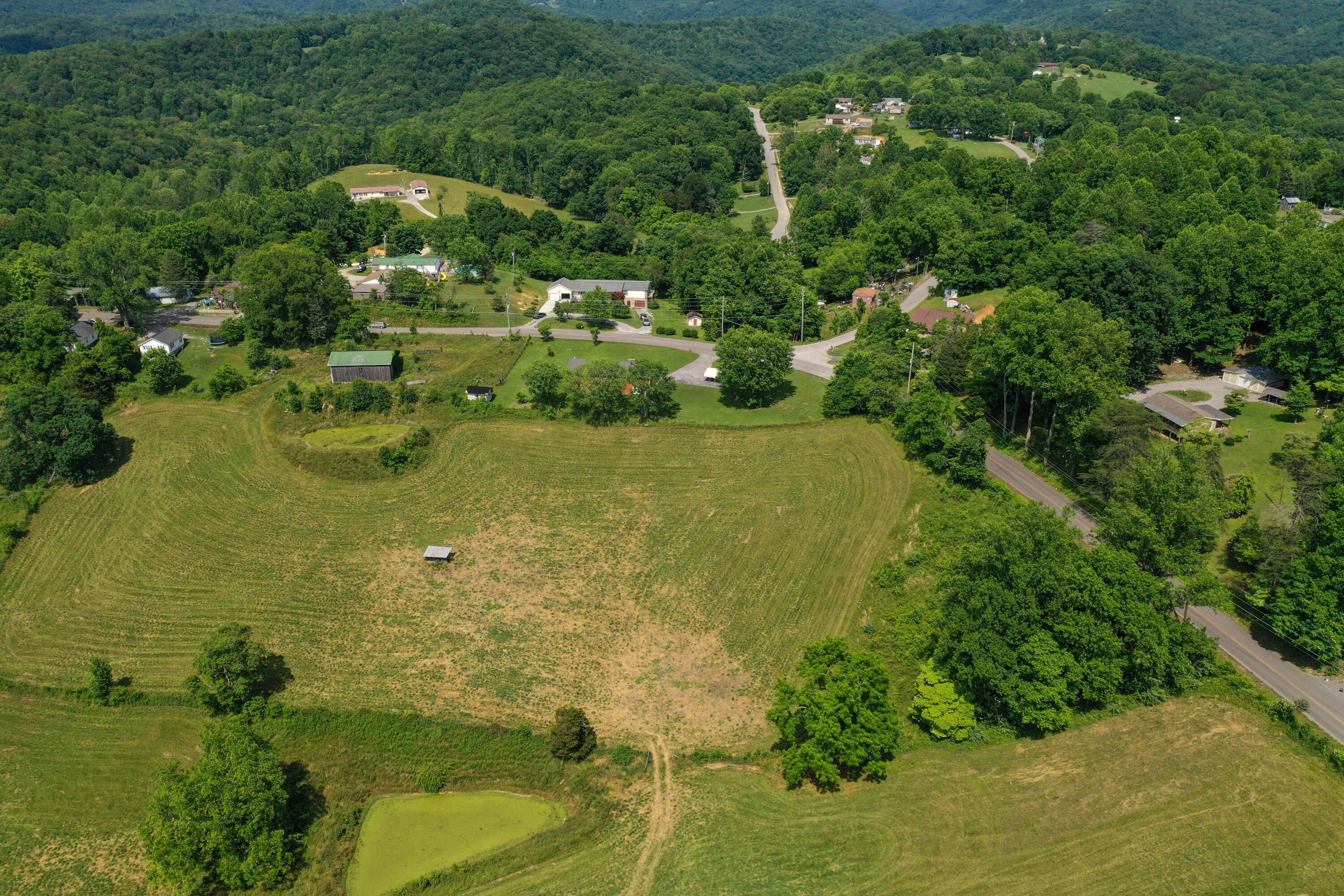 1260 Pinecrest Road Jacksboro, TN 37757 - Photo 4 of 28 DJI_0507