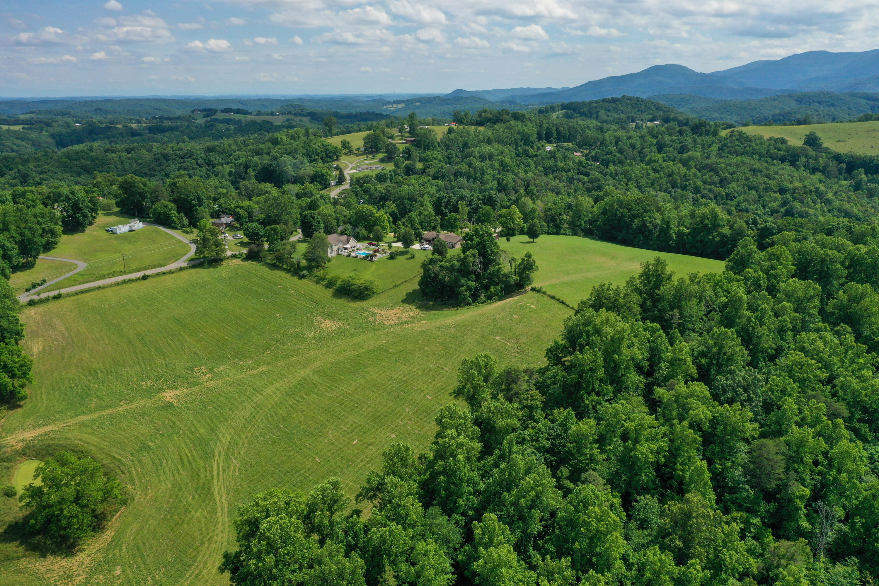 1260 Pinecrest Road Jacksboro, TN 37757 - Photo 5 of 28 DJI_0503