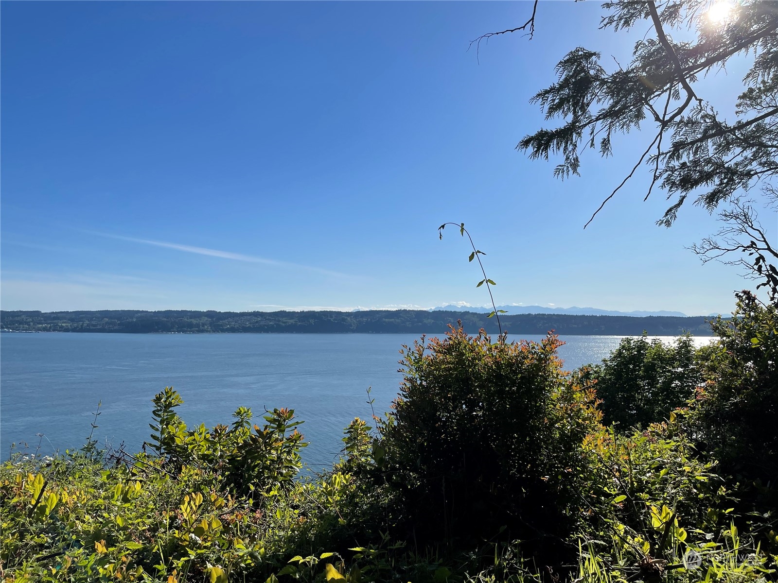 3839 G Mukilteo Way Everett, WA 98201 - Photo 2 of 14 a view of a lake