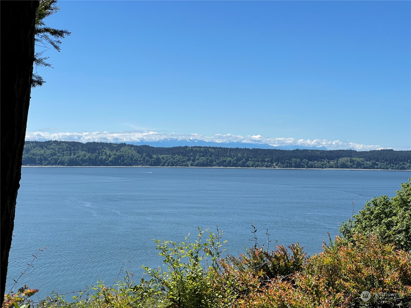 3839 G Mukilteo Way Everett, WA 98201 - Photo 6 of 14 a view of a lake and mountain