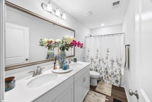 $475,000 | 322 Valley Oak Drive, Belton, SC 29627