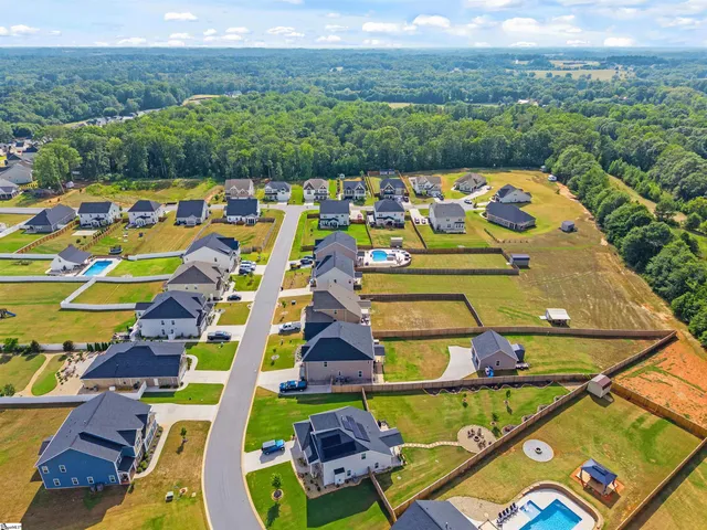 $475,000 | 322 Valley Oak Drive, Belton, SC 29627