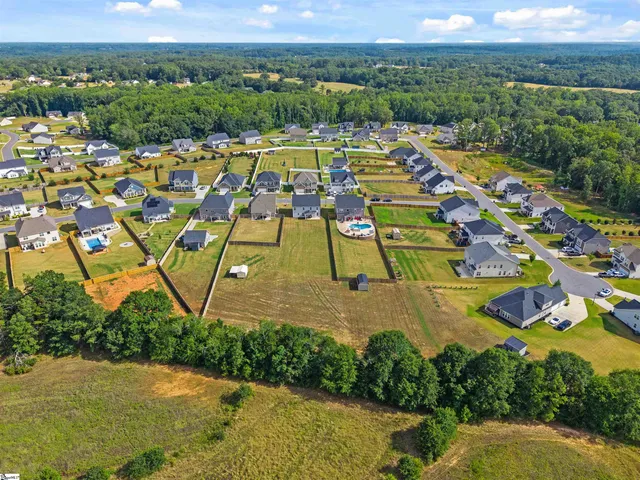 $475,000 | 322 Valley Oak Drive, Belton, SC 29627