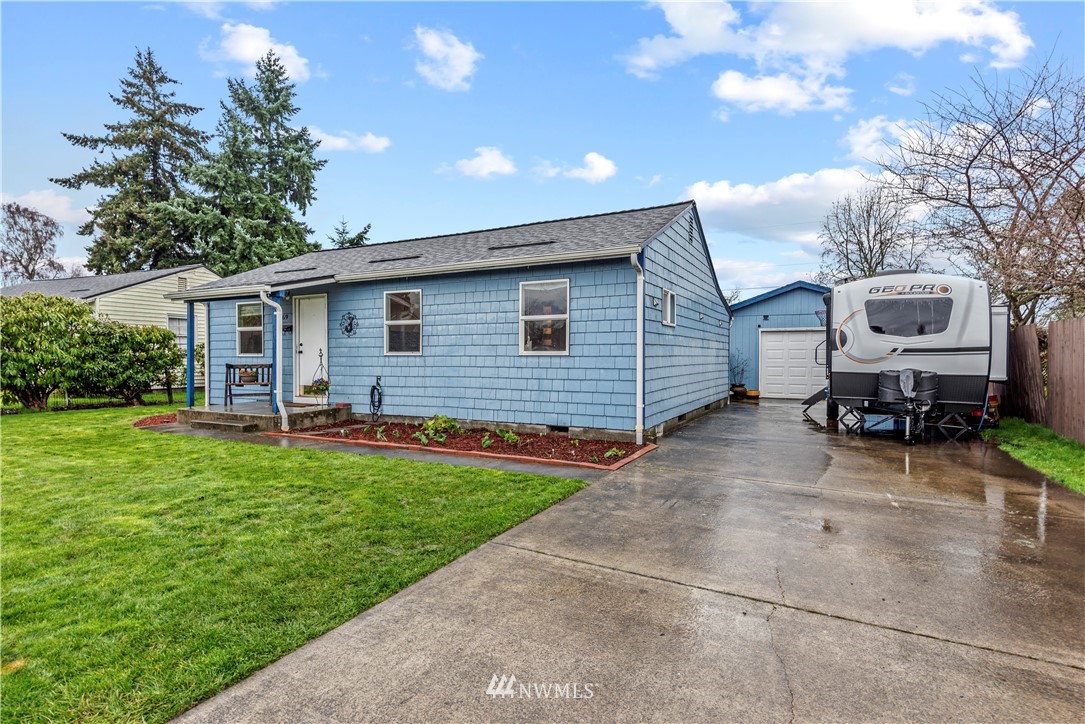 369 Beech Street Longview, WA 98632 - Photo 3 of 30 Gallery Image 3
