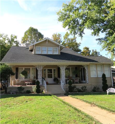 ~ 608 5th Av W ~ Victorian Style Historic 