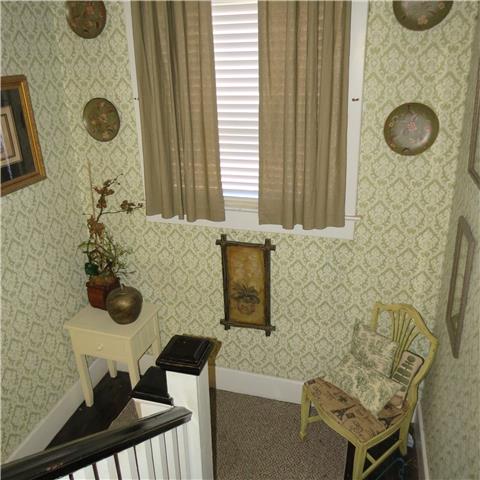 608 5th Avenue West Springfield, TN 37172 - Photo 17 of 19 Stairwell Landing