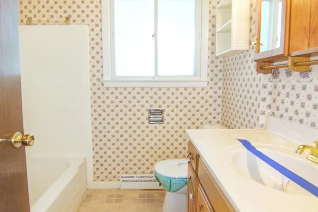 $265,000 | 1905 Roosevelt Avenue, Oshkosh, WI 54901