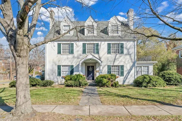 $1,760 | 1709 Sherwood Avenue Southwest, Roanoke, VA 24015