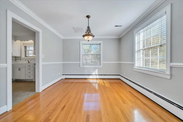 $1,730 | 1709 Sherwood Avenue Southwest, Roanoke, VA 24015