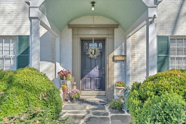 $1,760 | 1709 Sherwood Avenue Southwest, Roanoke, VA 24015