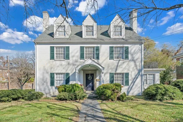 $1,760 | 1709 Sherwood Avenue Southwest, Roanoke, VA 24015