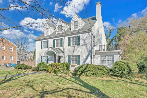 $1,760 | 1709 Sherwood Avenue Southwest, Roanoke, VA 24015