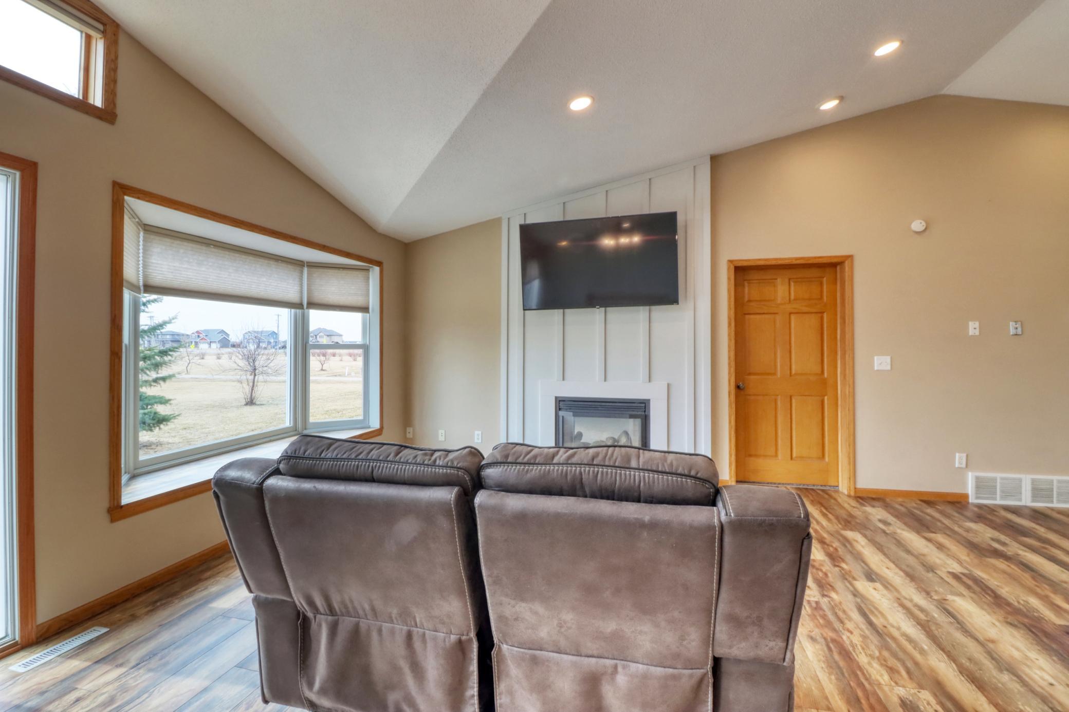 655 Christensen Court Mapleton, ND 58059 - Photo 15 of 91