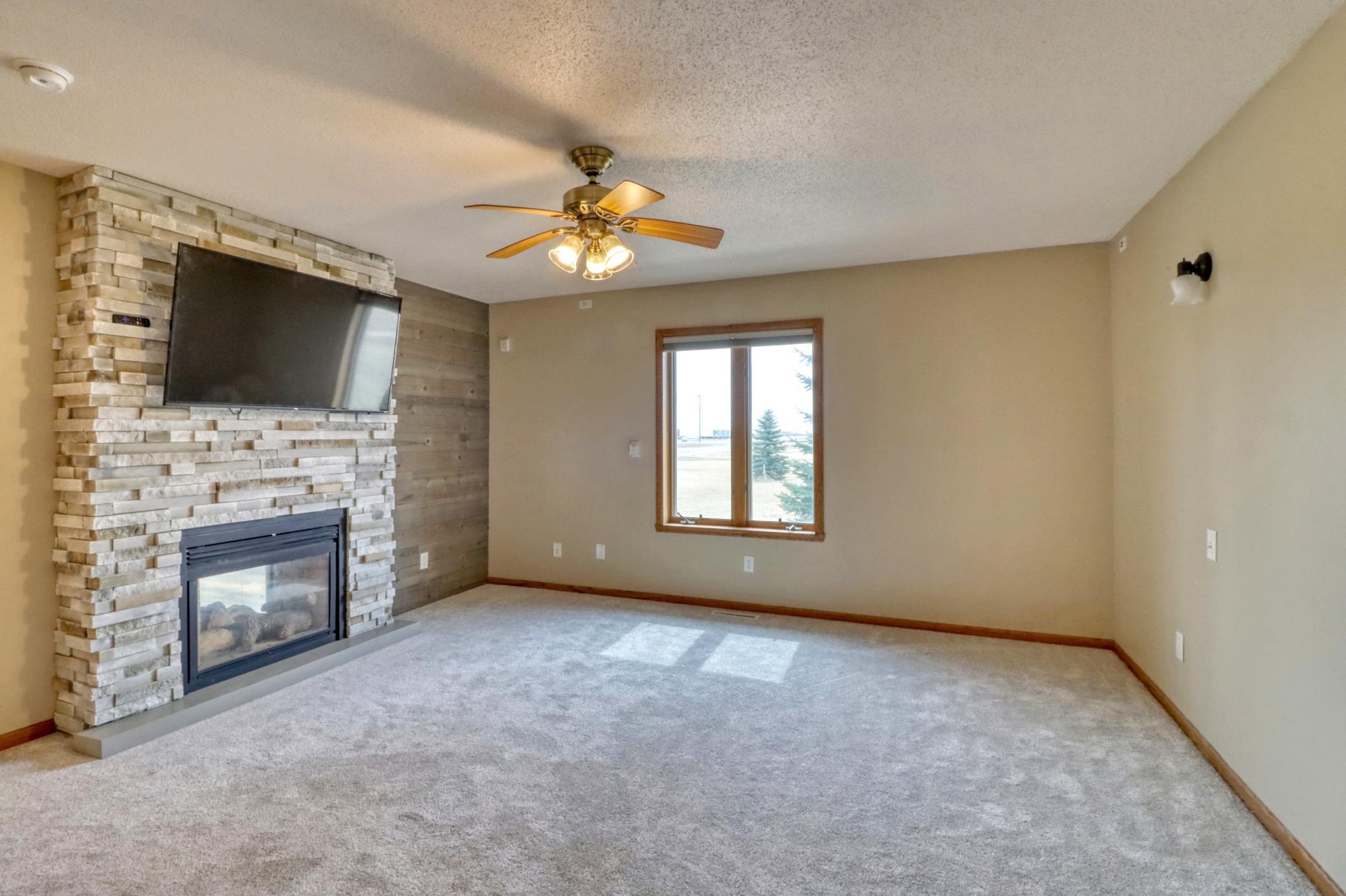 655 Christensen Court Mapleton, ND 58059 - Photo 29 of 91