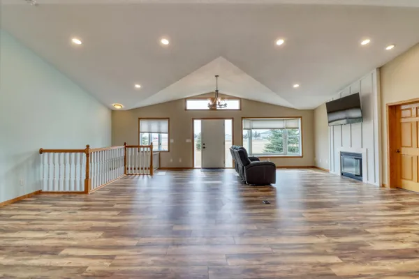 $584,900 | 655 Christensen Court, Mapleton, ND 58059