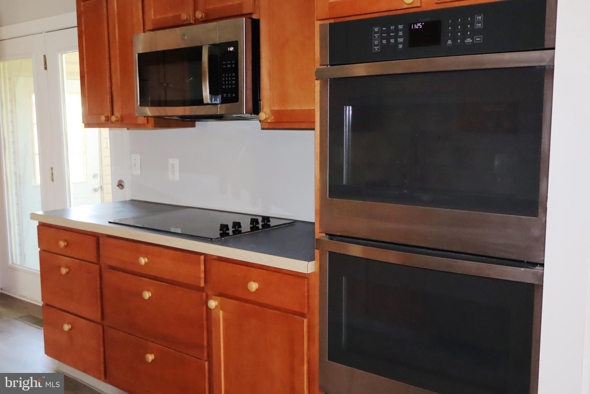 229 Suffolk Road Fairless Hills, PA 19030 - Photo 18 of 36