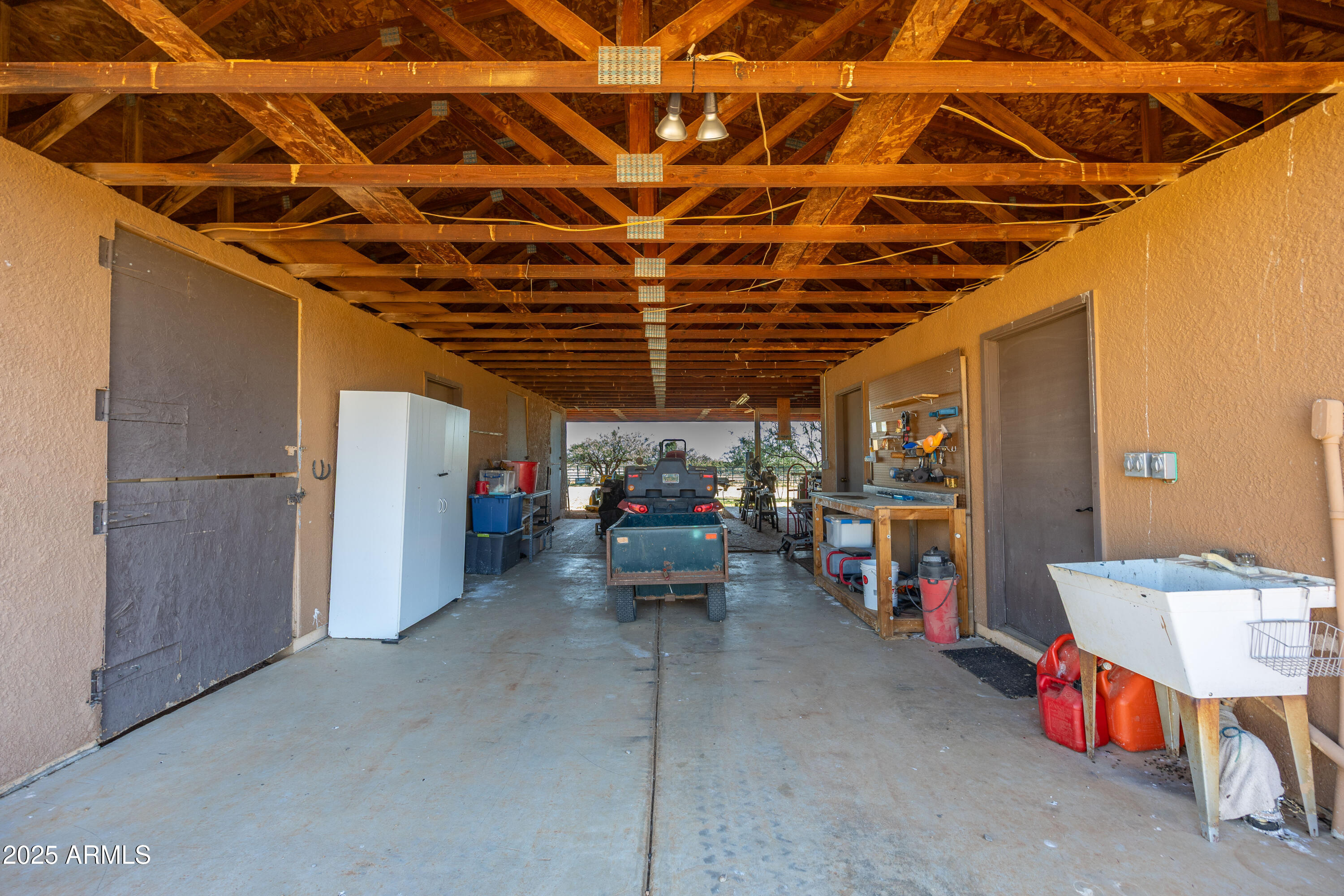 8111 South Almosta Ranch Road Hereford, AZ 85615 - Photo 24 of 35 0M5A6305