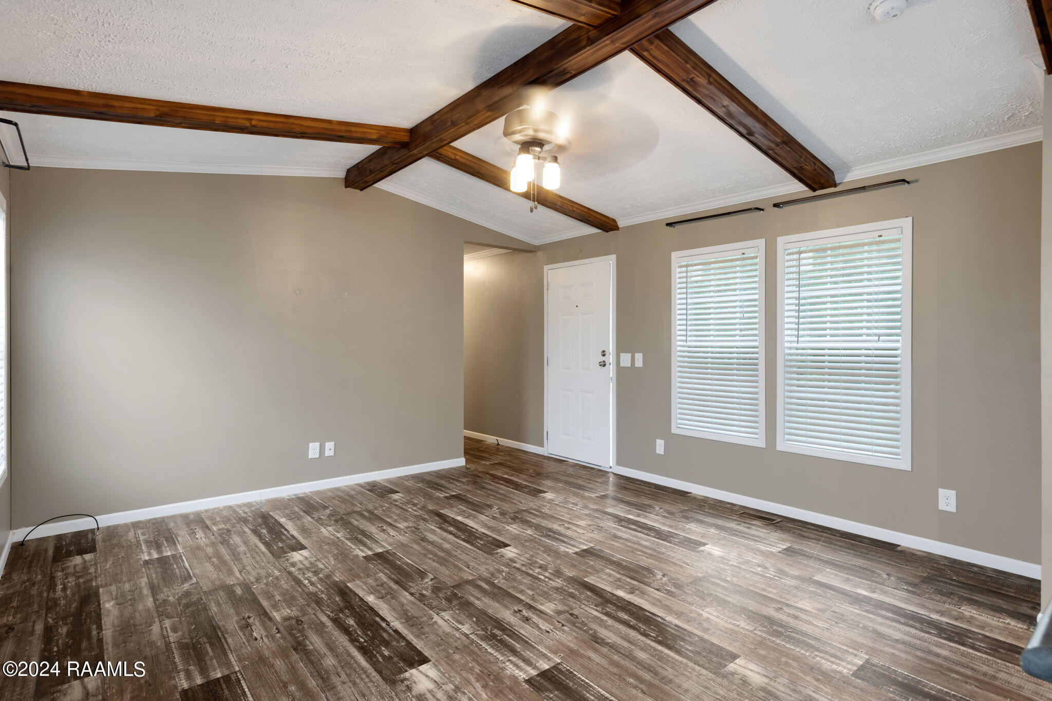 1037 Burke Road Broussard, LA 70518 - Photo 4 of 19 Vaulted Ceilings
