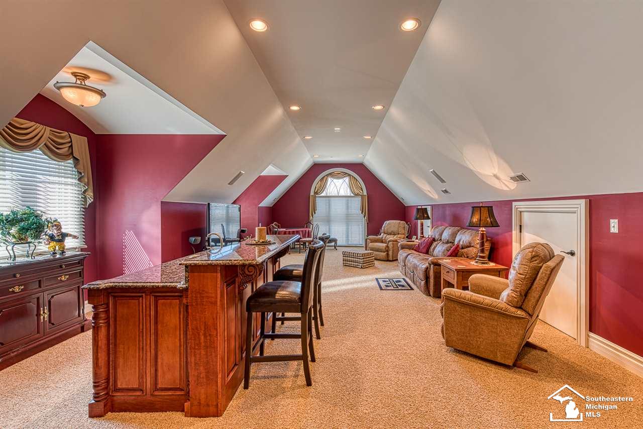 1049 Abbey Road Monroe, MI 48161 - Photo 50 of 65 50036648-49.JPG