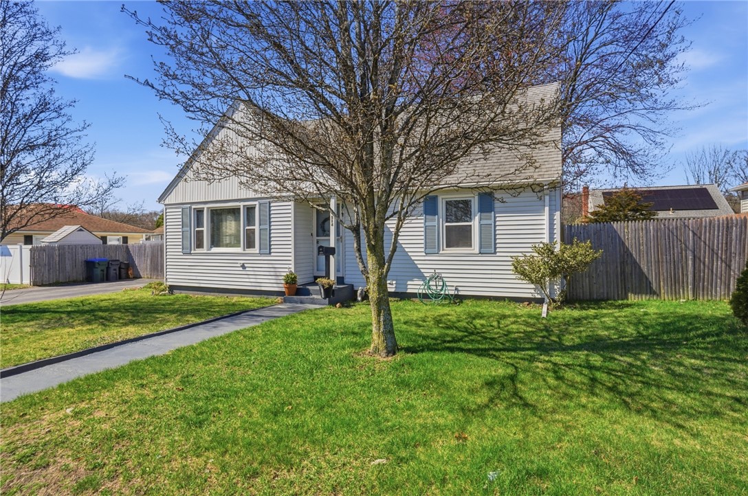 514 Killingly Street Johnston, RI 02919 - Photo 2 of 41