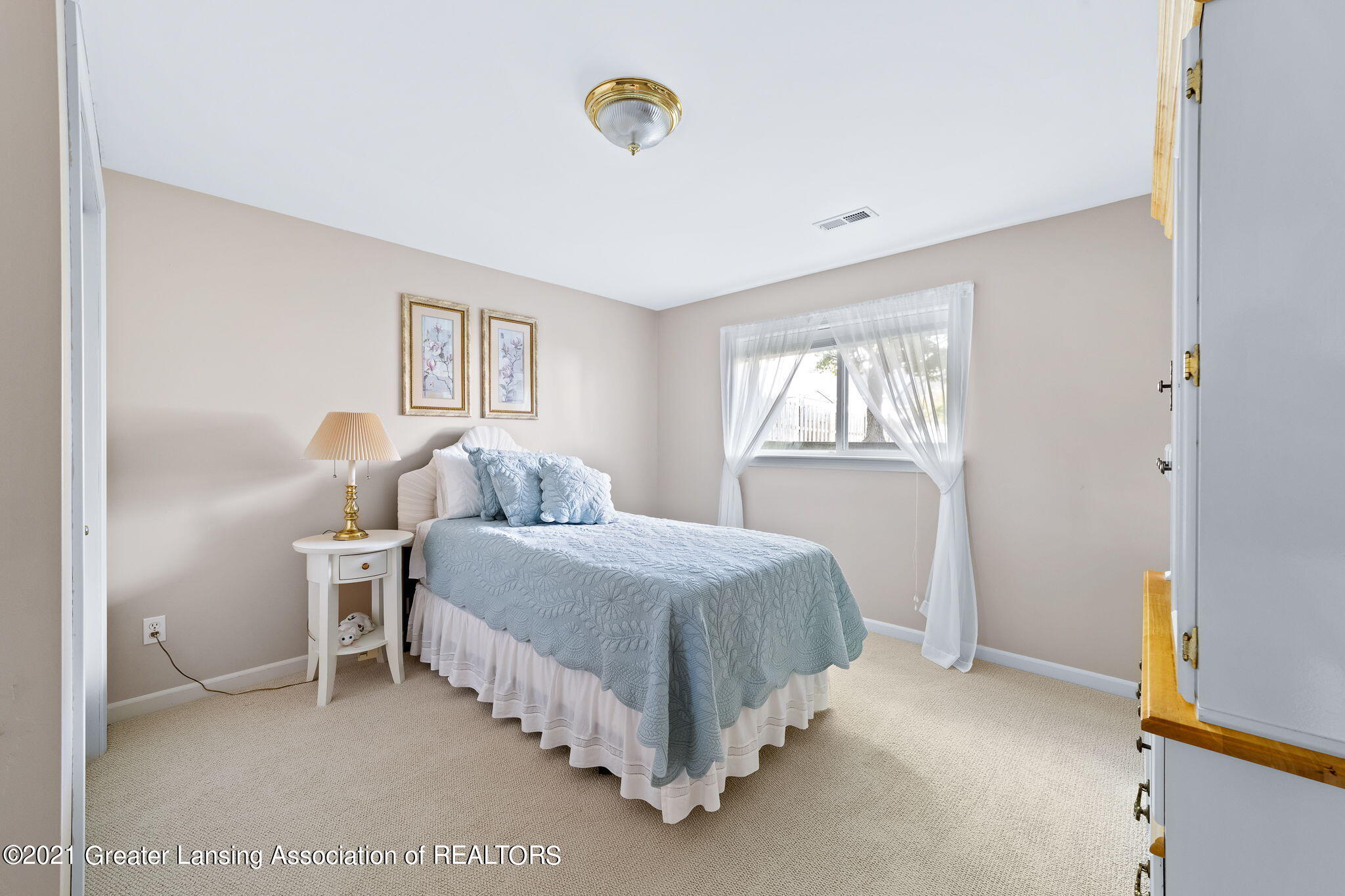 3474 Ramsgate Drive Lansing, MI 48906 - Photo 22 of 24 28-web-or-mls-424A3251