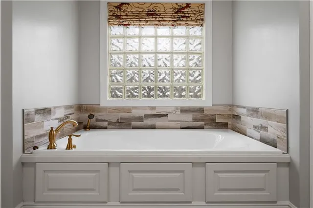 $550,000 | 6412 Tennyson Oaks Lane, Alexandria, LA 71301