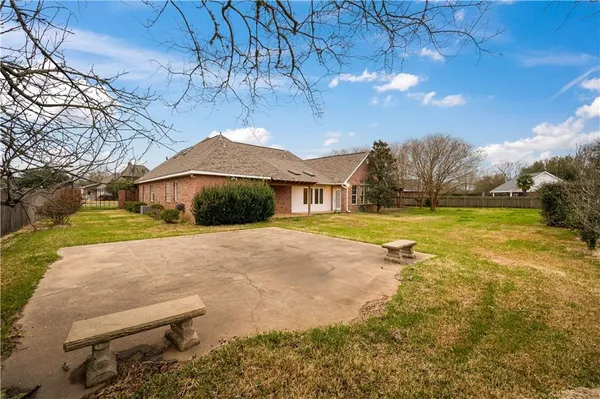 $550,000 | 6412 Tennyson Oaks Lane, Alexandria, LA 71301