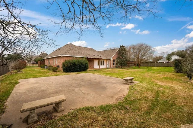 $550,000 | 6412 Tennyson Oaks Lane, Alexandria, LA 71301