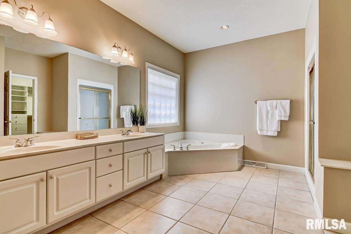 2025 West Laurel Street Springfield, IL 62704 - Photo 21 of 41 Gallery Image 21