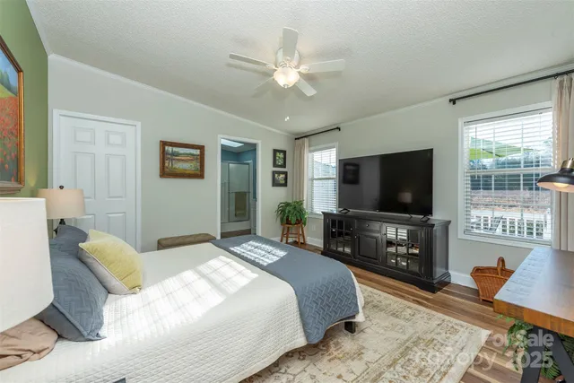 $289,900 | 428 Riverwind Drive, Hendersonville, NC 28739