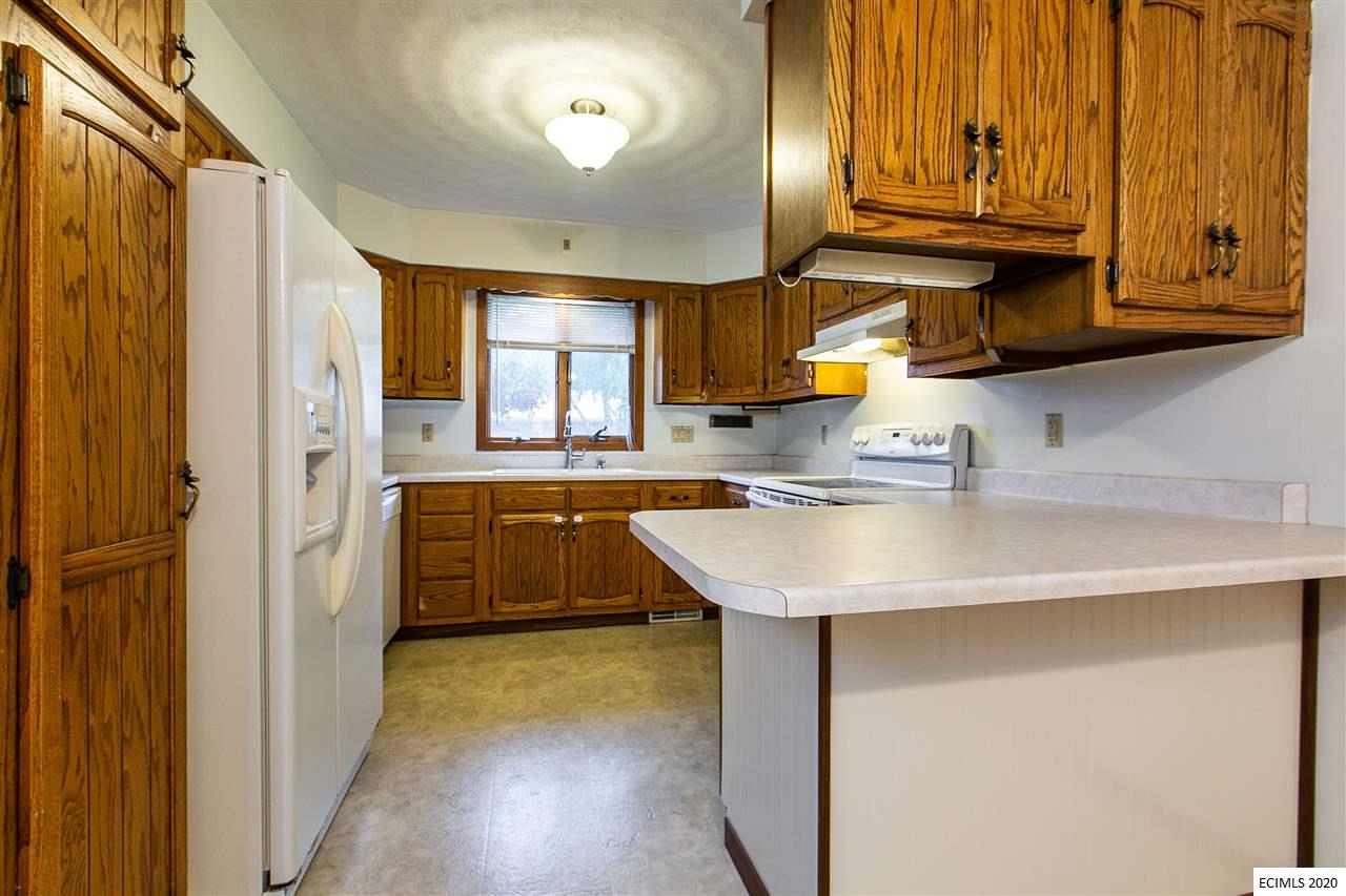 809 Southwest 4th Avenue Cascade, IA 52033 - Photo 8 of 41 Gallery Image 8