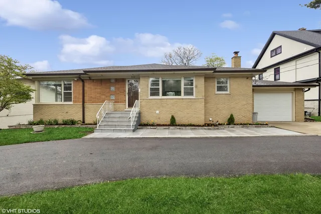 $619,000 | 932 60th Place, Downers Grove, IL 60516