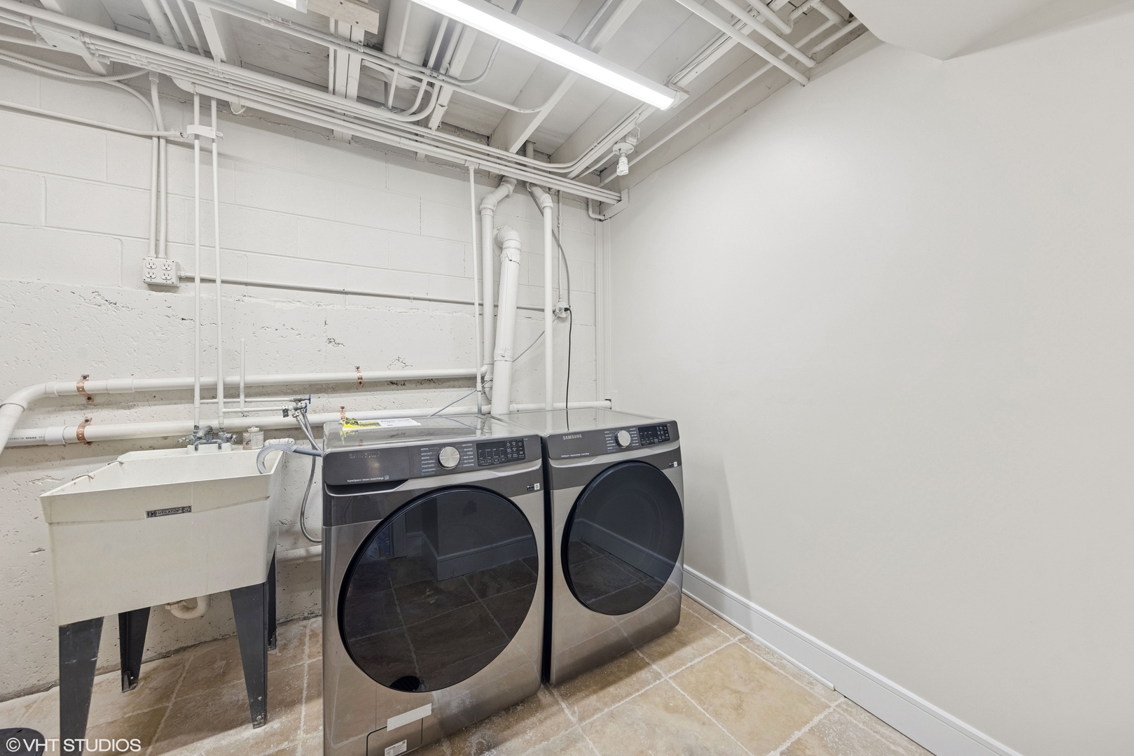 932 60th Place Downers Grove, IL 60516 - Photo 21 of 25 a utility room with dryer and washer