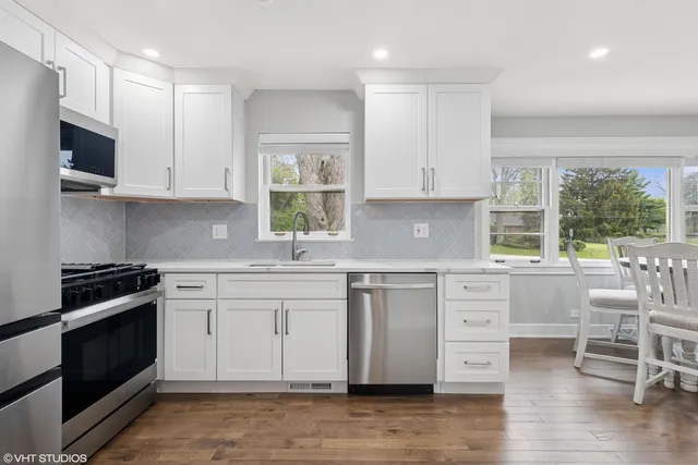 $619,000 | 932 60th Place, Downers Grove, IL 60516