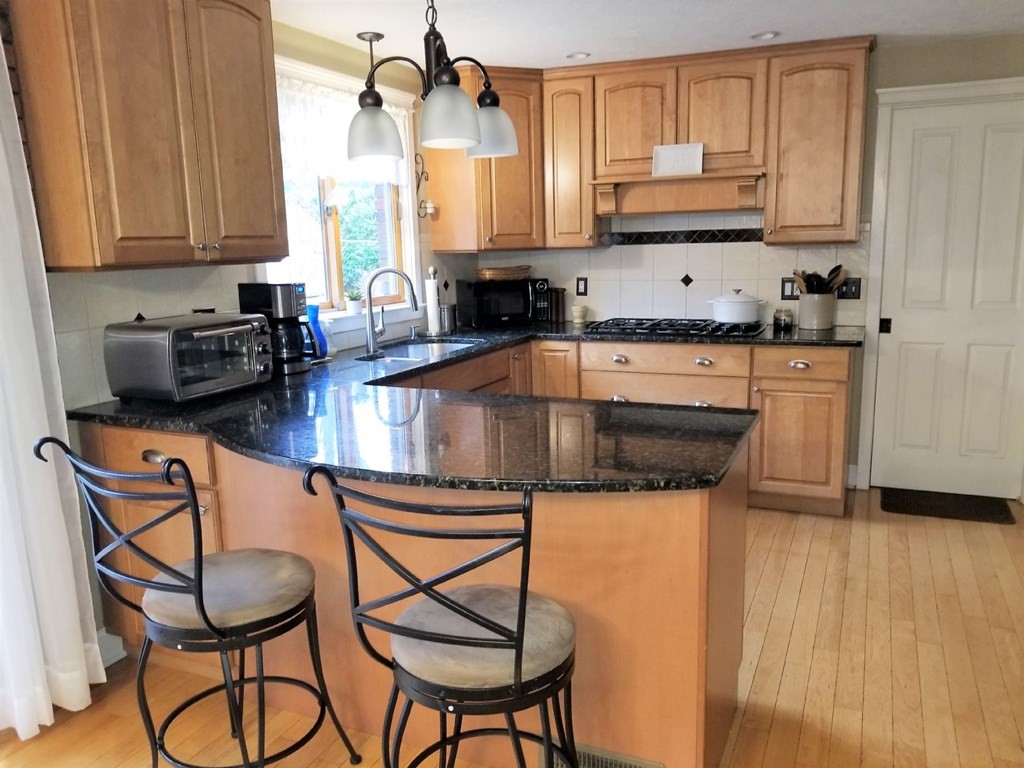 100 Cross Road Holyoke, MA 01040 - Photo 7 of 28