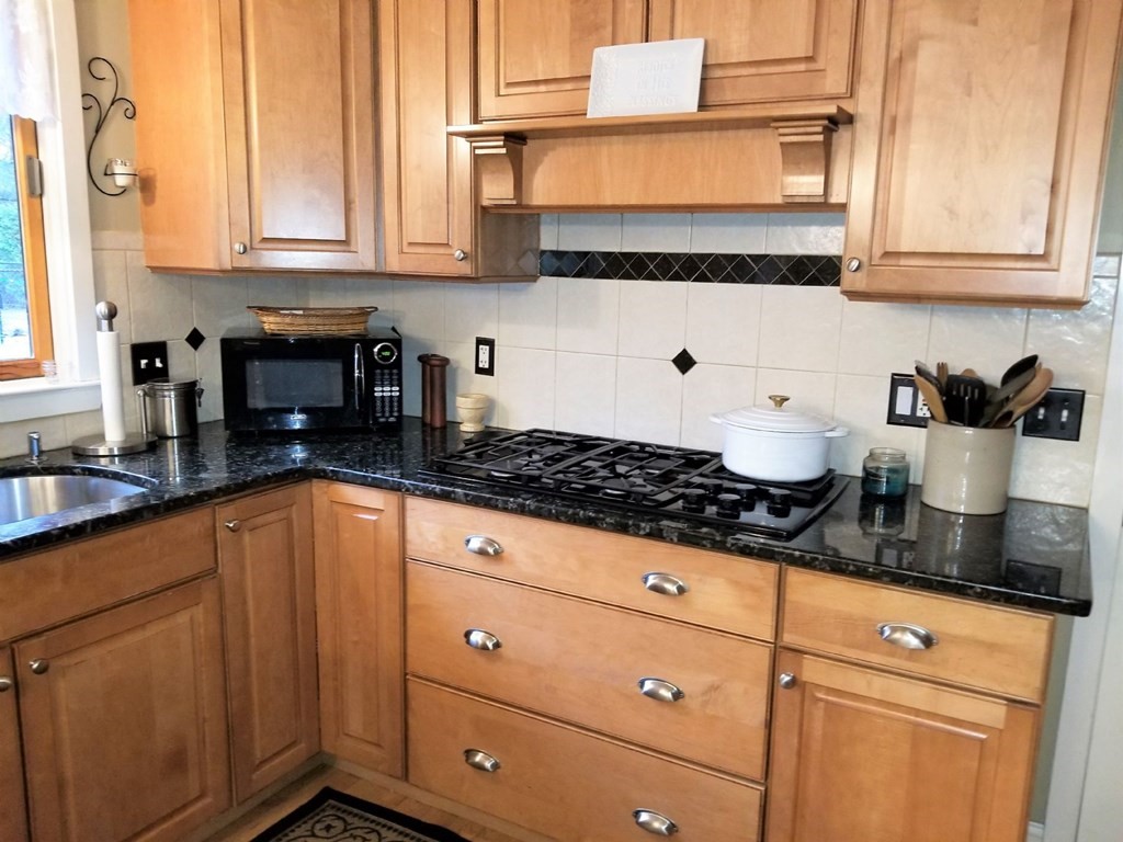 100 Cross Road Holyoke, MA 01040 - Photo 8 of 28