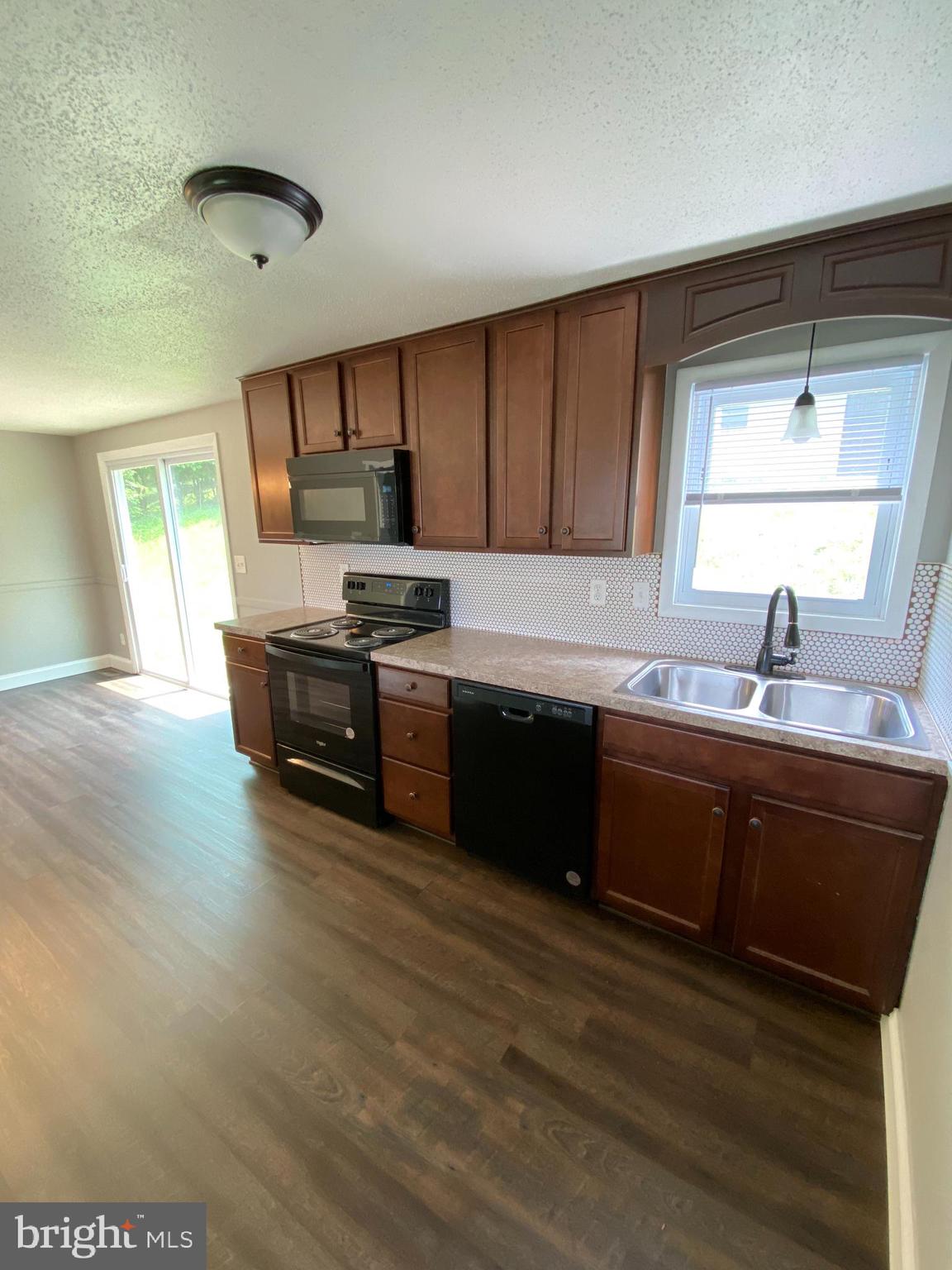 415 Saginaw Road Mount Wolf, PA 17347 - Photo 9 of 31 Gallery Image 9