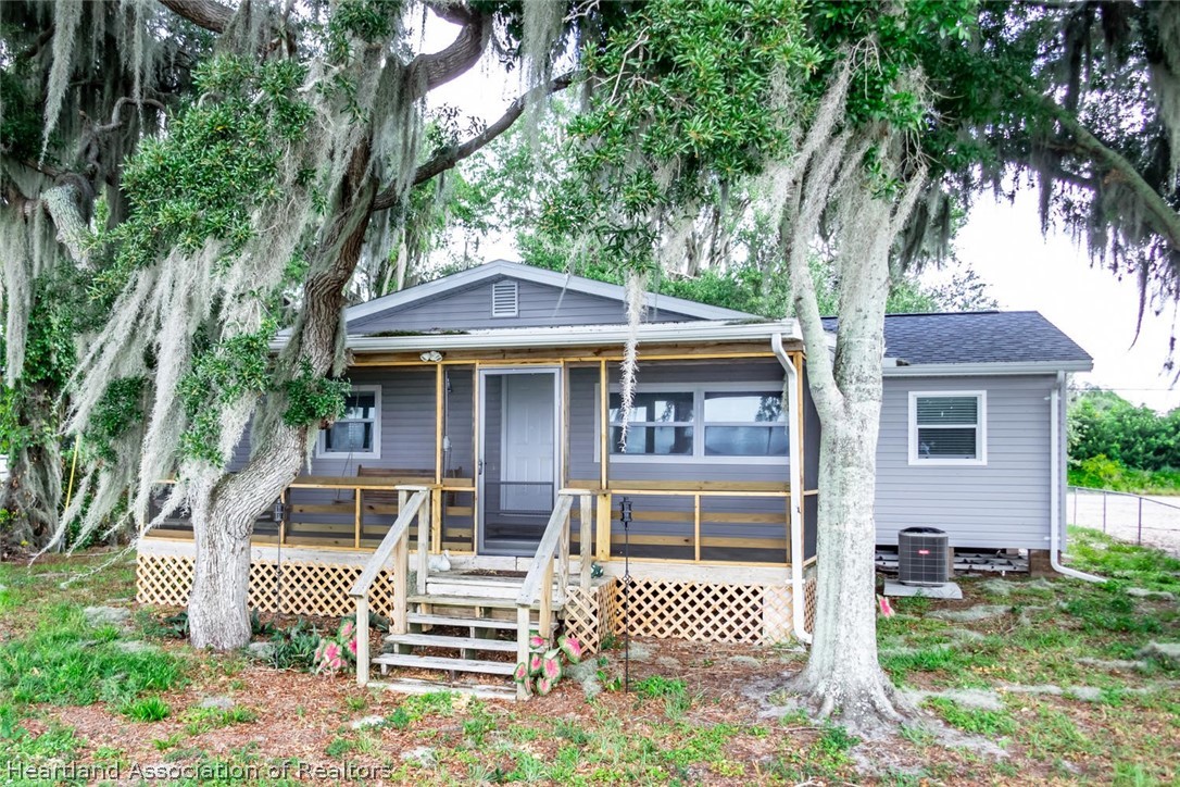 714 Lake June Road Lake Placid, FL 33852 - Photo 20 of 28 Gallery Image 20