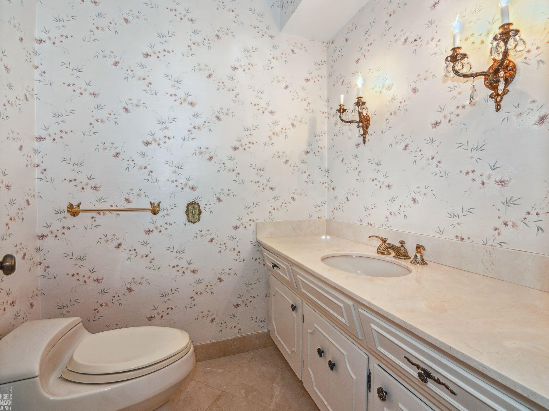 573 Shelden Road Grosse Pointe Shores, MI 48236 - Photo 17 of 40