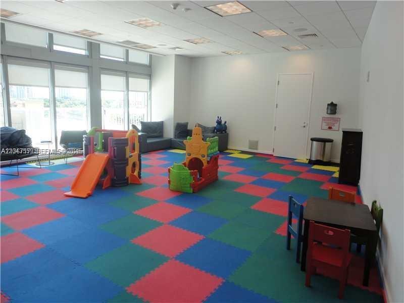 79 Southwest 12th Street, Unit 3702S Miami, FL 33130 - Photo 11 of 20