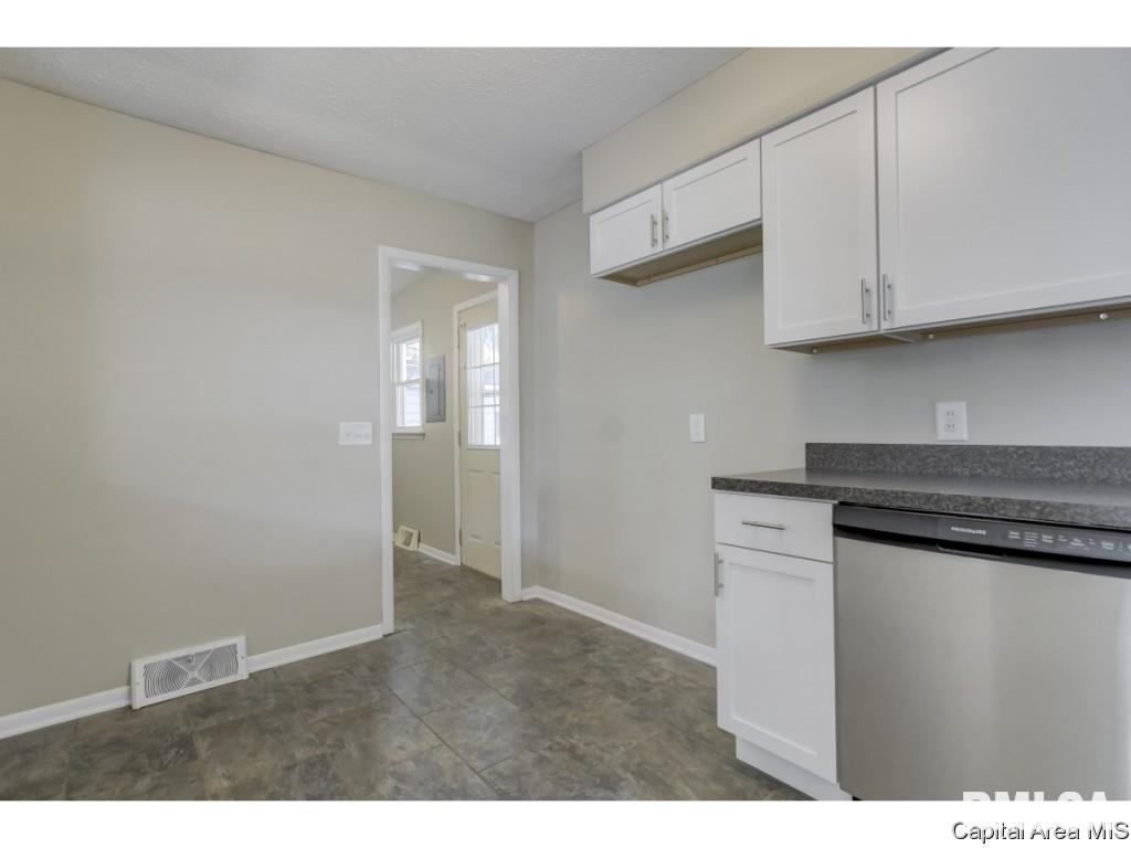 3506 Lancaster Road Springfield, IL 62703 - Photo 11 of 27