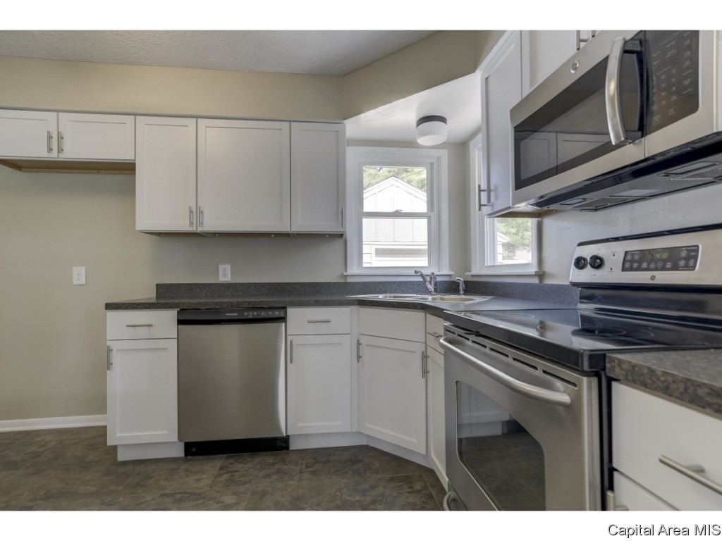 3506 Lancaster Road Springfield, IL 62703 - Photo 9 of 27