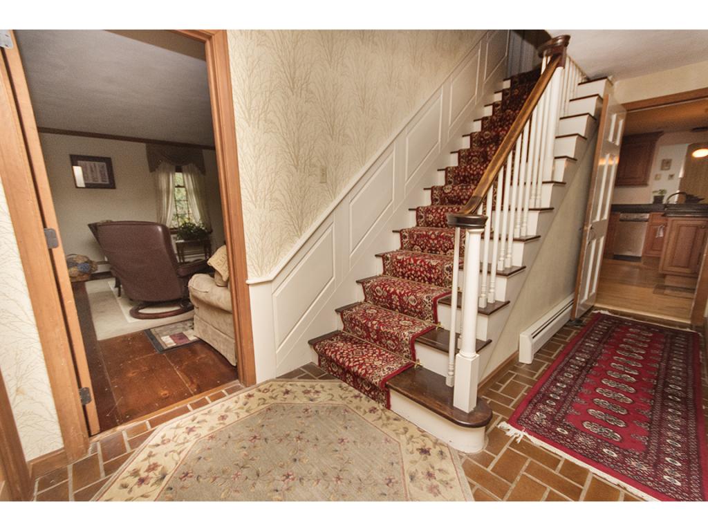 266 Sandown Road Chester, NH 03036 - Photo 13 of 29