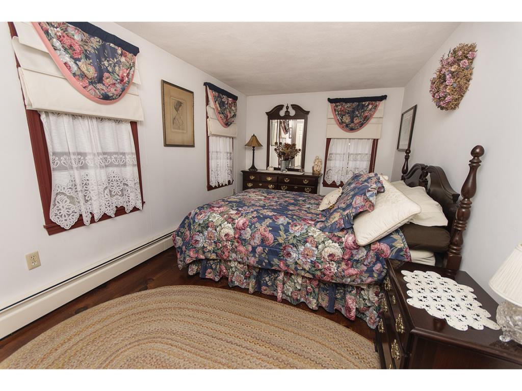 266 Sandown Road Chester, NH 03036 - Photo 22 of 29