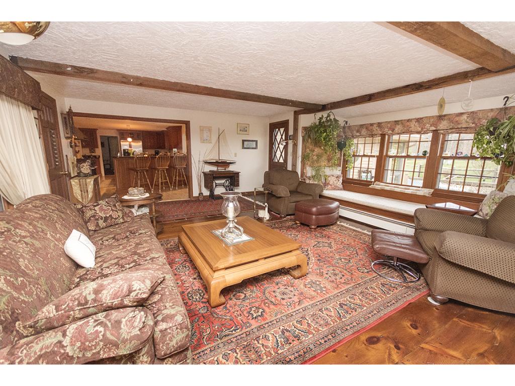 266 Sandown Road Chester, NH 03036 - Photo 4 of 29