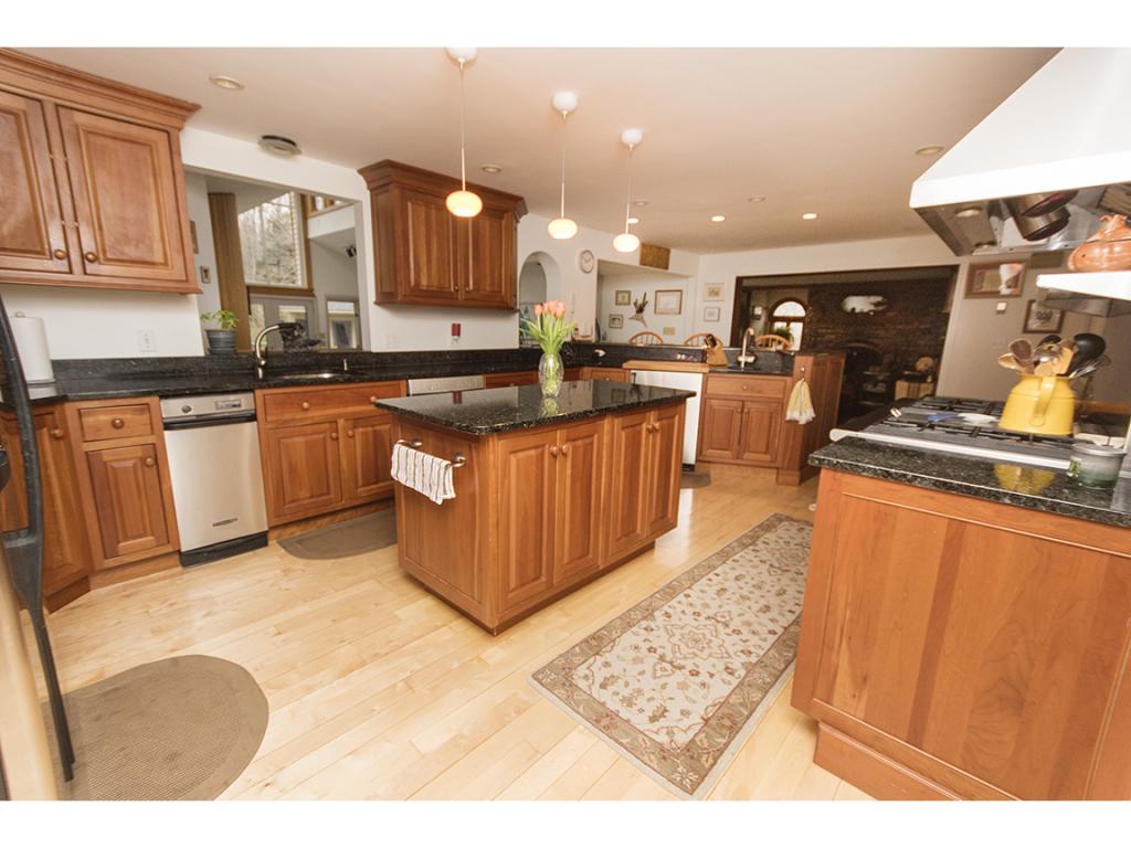 266 Sandown Road Chester, NH 03036 - Photo 5 of 29