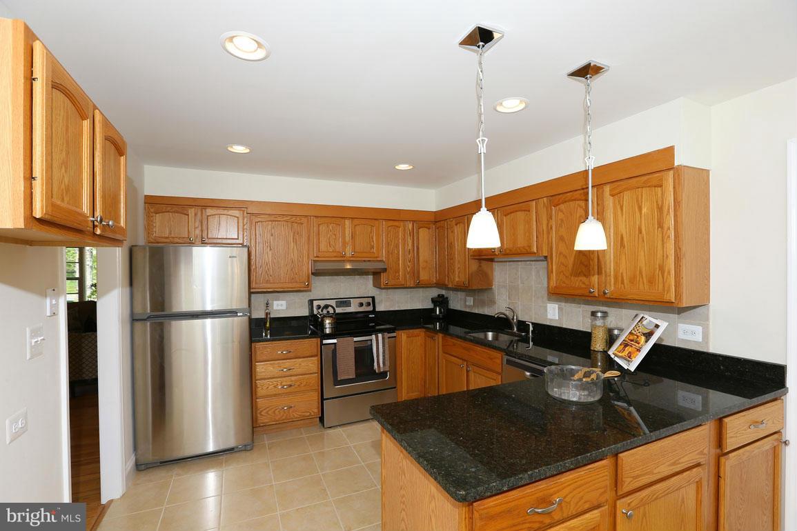 911 Ednor Road Silver Spring, MD 20905 - Photo 12 of 30 New stainless steel appliances