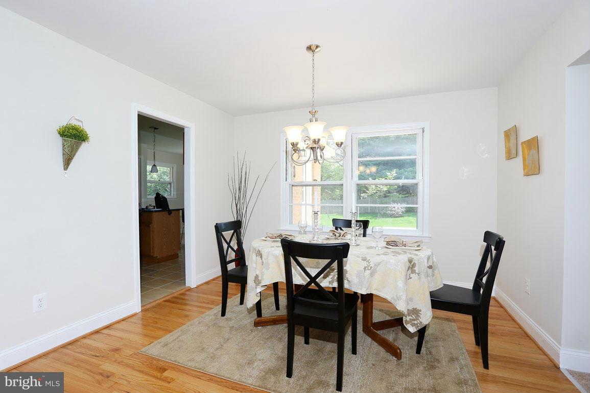 911 Ednor Road Silver Spring, MD 20905 - Photo 14 of 30 Formal dining