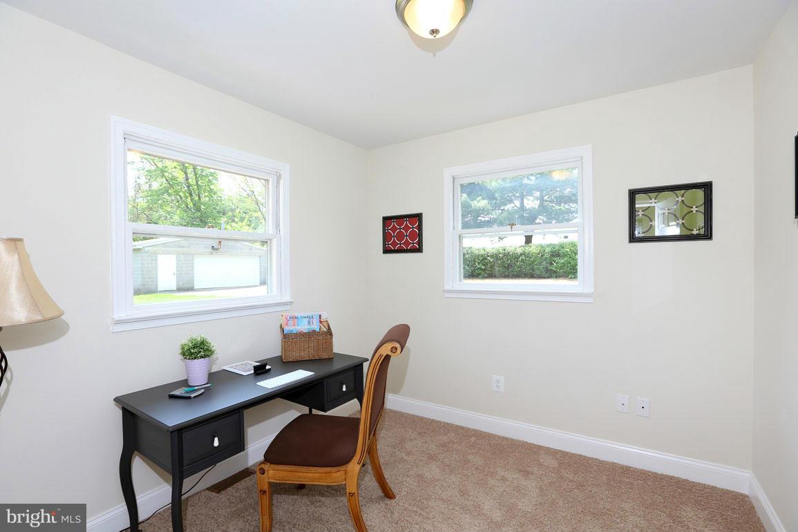 911 Ednor Road Silver Spring, MD 20905 - Photo 19 of 30 Perfect for office or bedroom
